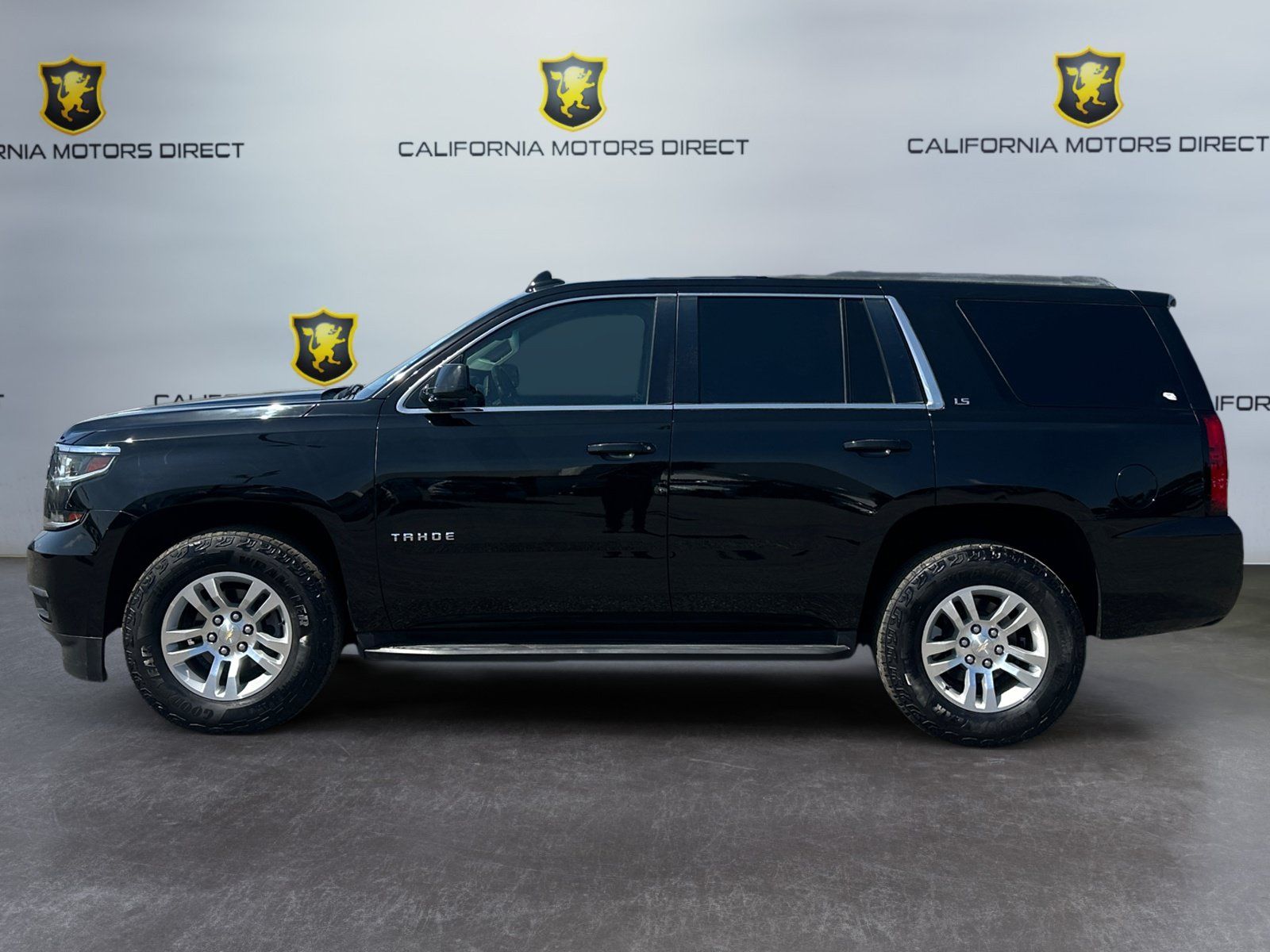 Used 2016 Chevrolet Tahoe LS w/ Max Trailering Package RWD image 2
