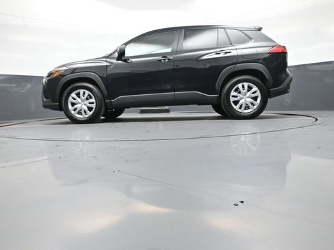 Certified 2025 Toyota Corolla Cross L image 32