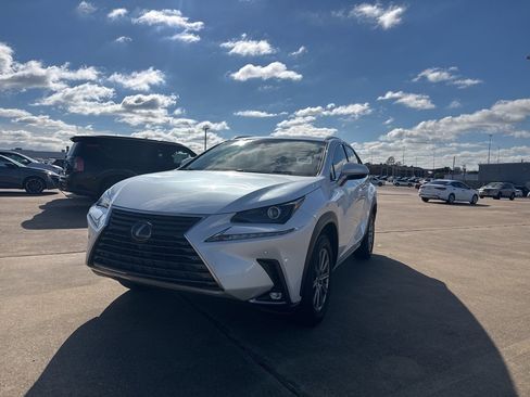Used 2020 Lexus NX 300 FWD w/ Comfort Package image 4