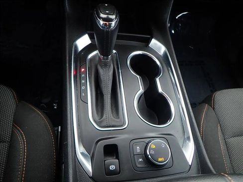 Used 2020 Chevrolet Traverse LT w/ Driver Confidence II Package image 23