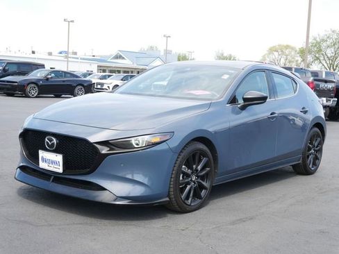 Used 2021 MAZDA MAZDA3 Hatchback w/Premium Plus Pkg AWD/4WD image 2