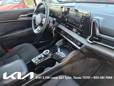 Used 2023 Kia Sportage LX AWD/4WD image 12