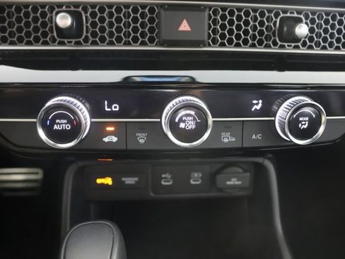 Used 2025 Honda Civic Sport image 15