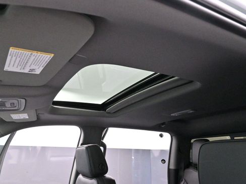 Used 2024 GMC Sierra 2500 Denali w/ Denali Reserve Package image 35