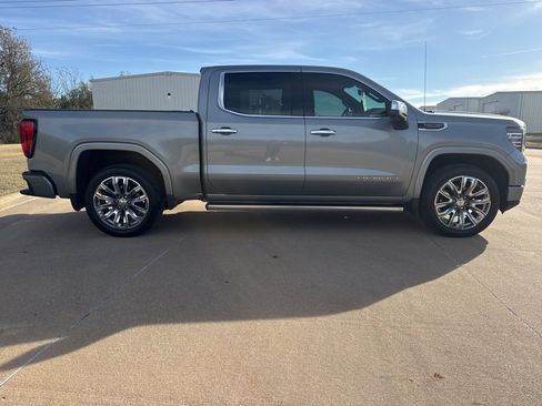 Used 2023 GMC Sierra 1500 Denali image 9