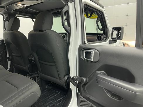 Used 2021 Jeep Wrangler Unlimited Sport AWD/4WD image 30