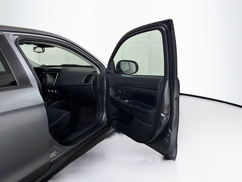 Used 2024 Mitsubishi Outlander Sport AWD image 29