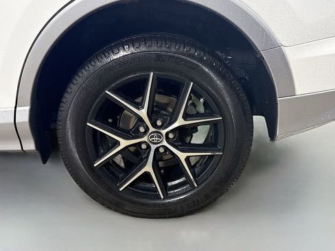 Certified 2018 Toyota RAV4 SE w/ Power Extra Value Package image 30