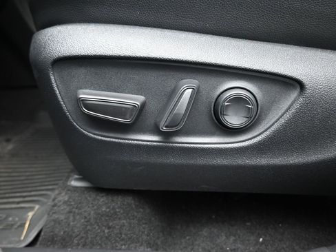 Used 2026 Toyota Grand Highlander XLE image 10