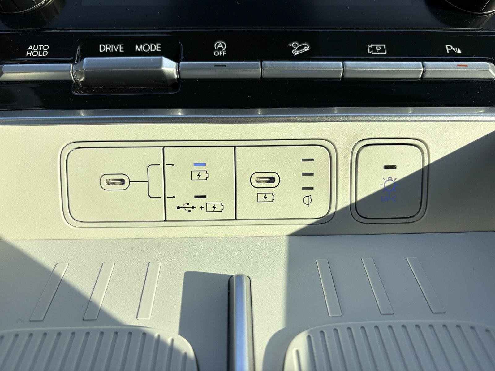 Certified 2025 Hyundai Santa Fe Limited w/ Tow & Go Package FWD image 40
