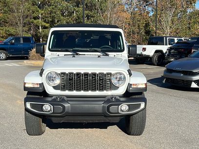 Used 2024 Jeep Gladiator Sport