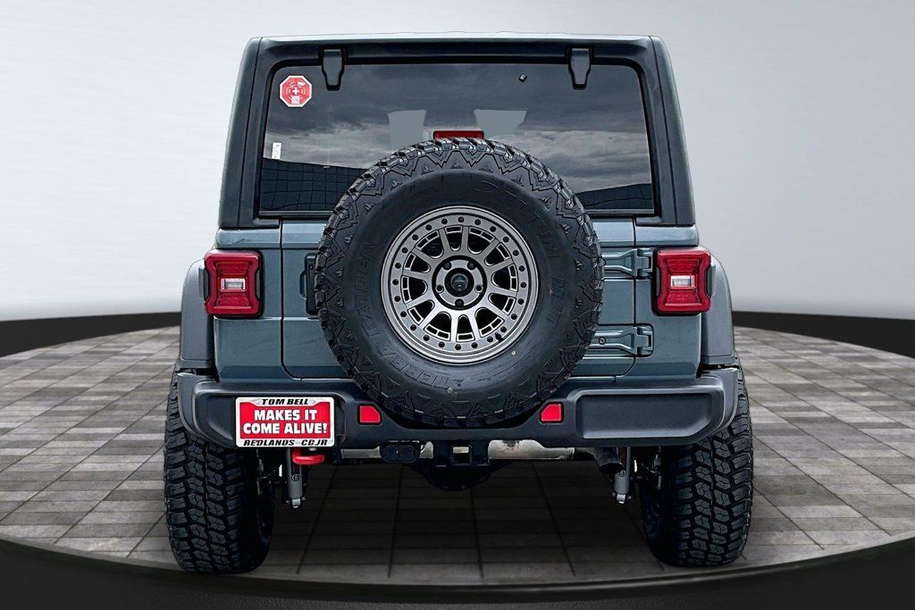 Certified 2025 Jeep Wrangler Unlimited Rubicon w/ Convenience Group AWD/4WD image 23