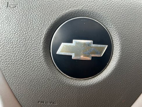 Used 2010 Chevrolet Traverse LT w/ Personal Connectivity Package image 21