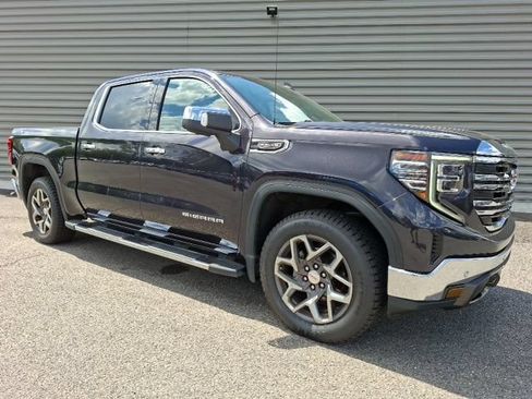 Used 2022 GMC Sierra 1500 SLT w/ SLT Premium Plus Package AWD/4WD image 1