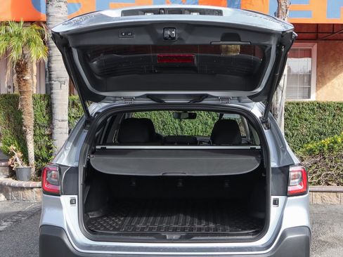 Used 2023 Subaru Outback Premium AWD/4WD image 8