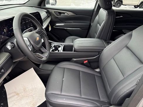 New 2026 Chevrolet Traverse LT w/ Driver Confidence Package image 4