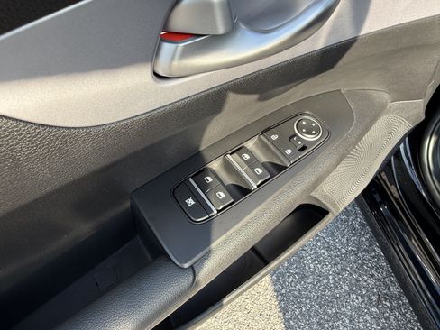 Used 2024 Kia Forte LXS FWD image 15