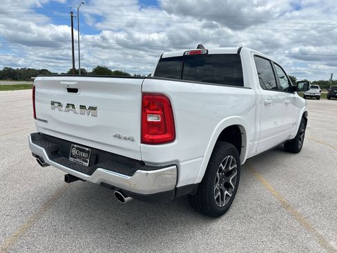 Used 2025 RAM 1500 Laramie AWD/4WD image 5