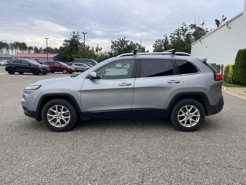 Used 2014 Jeep Cherokee Latitude w/ Comfort/Convenience Group AWD/4WD image 7