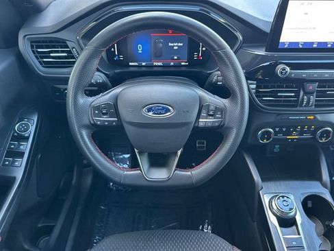 Used 2023 Ford Escape ST-Line image 17