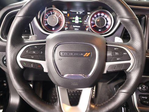 Used 2015 Dodge Challenger R/T Scat Pack RWD image 3