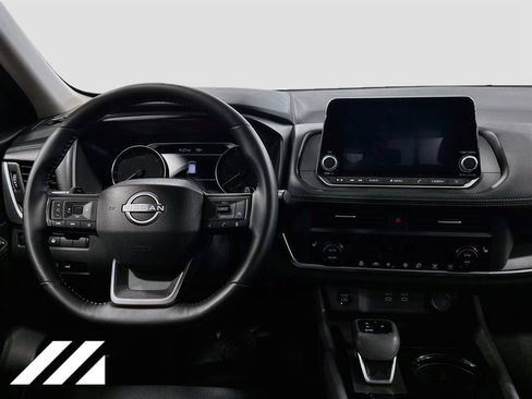 Used 2025 Nissan Rogue SV w/ SV Premium Package AWD/4WD image 23