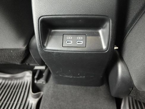 Used 2024 Toyota Corolla LE FWD image 31