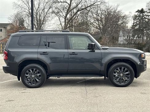 Used 2025 Toyota Land Cruiser image 4