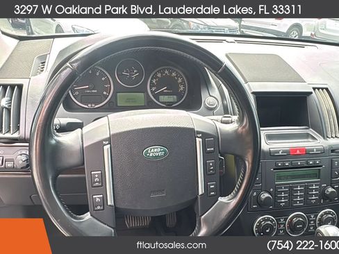 Used 2011 Land Rover LR2 HSE image 55