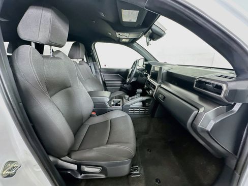 Used 2025 Toyota 4Runner SR5 AWD/4WD image 29