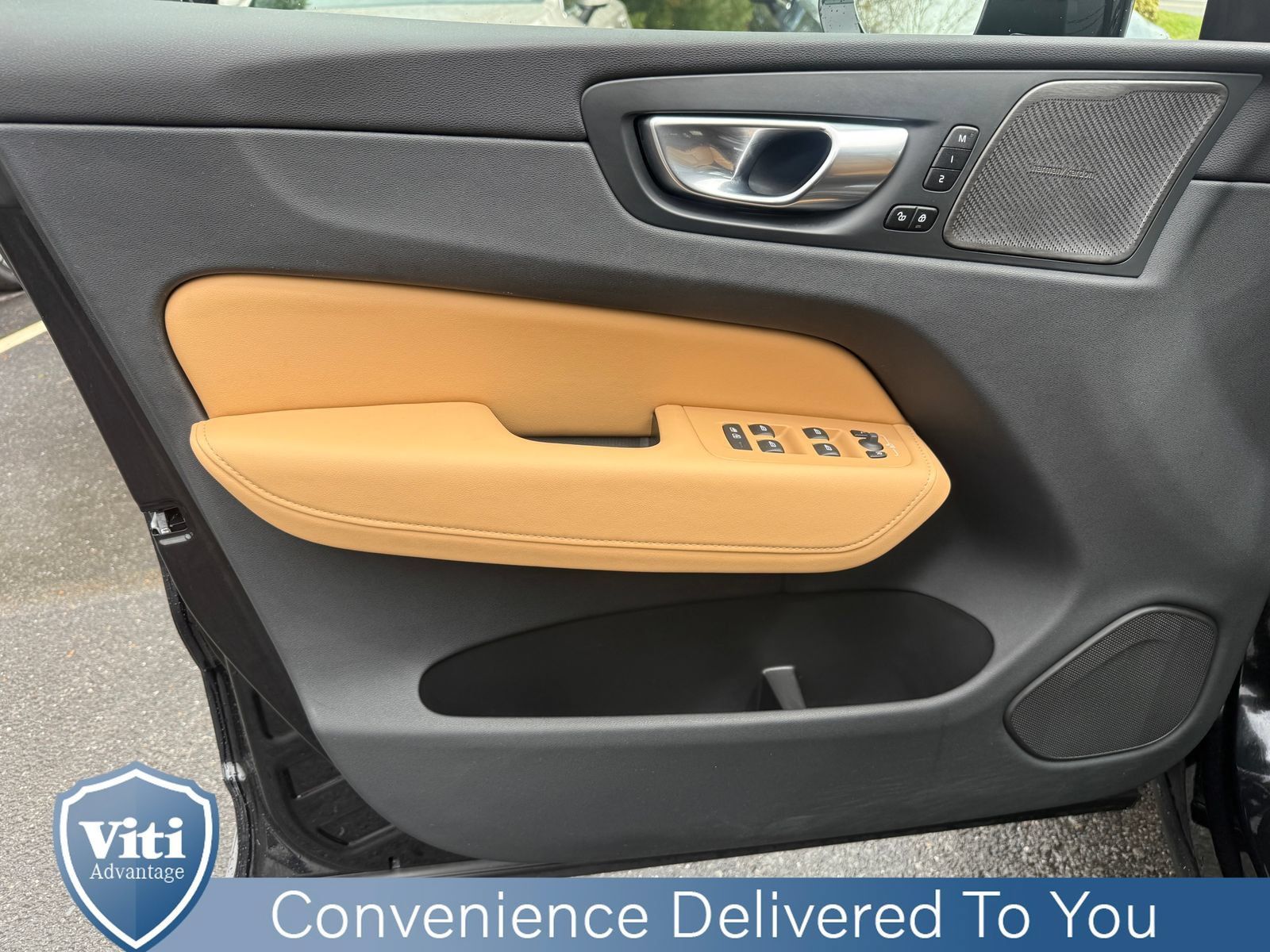 Certified 2024 Volvo XC60 T8 Ultimate AWD/4WD image 16