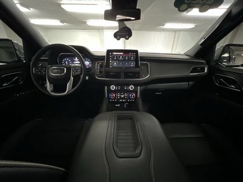 Certified 2023 GMC Yukon XL SLT w/ SLT Luxury Package AWD/4WD image 20