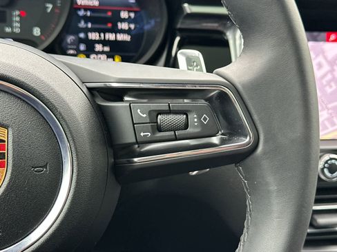 Used 2025 Porsche Macan image 28