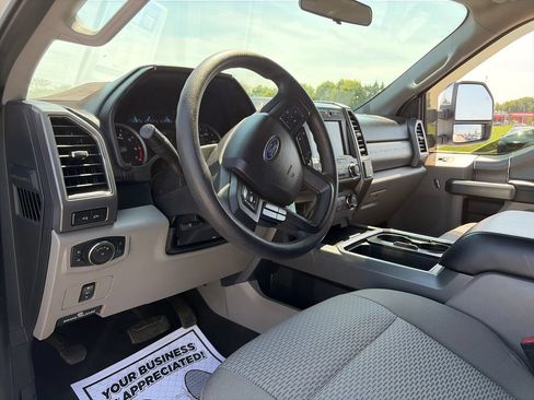 Used 2020 Ford F250 XLT w/ XLT Premium Package AWD/4WD image 16