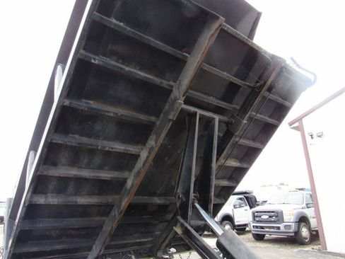 Used 2022 Ford F550 2WD SuperCab Super Duty image 44