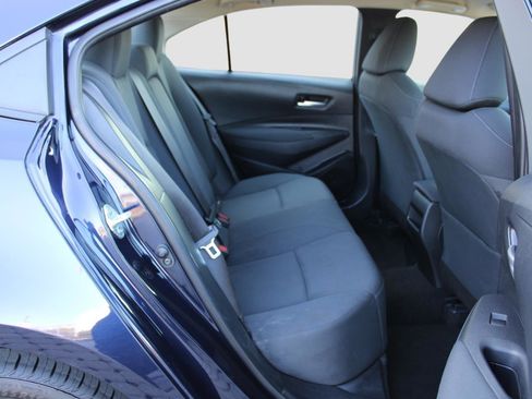 Used 2021 Toyota Corolla LE image 33