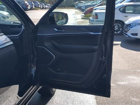 Used 2021 Jeep Grand Cherokee L Limited image 40