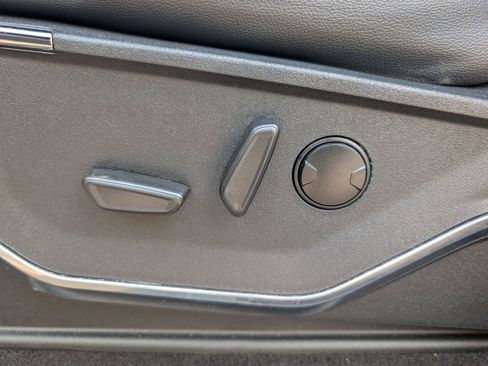 Used 2024 Ford F150 Lariat w/ FX4 Off-Road Package image 15