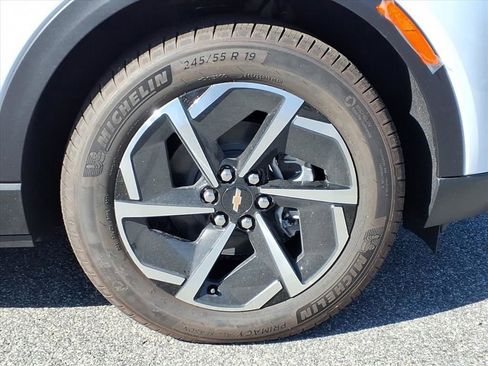 New 2026 Chevrolet Equinox EV LT image 30