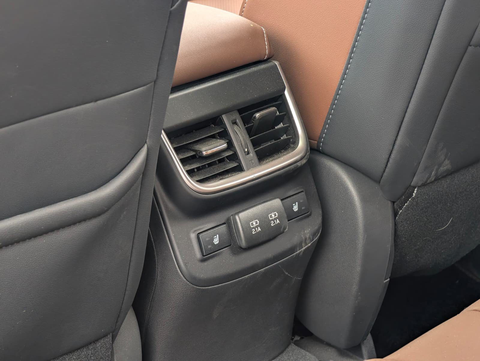 Used 2020 Subaru Outback Touring AWD/4WD image 35