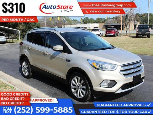 Used 2017 Ford Escape Titanium image 4