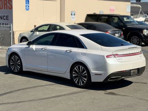Used 2019 Lincoln MKZ Reserve FWD image 11