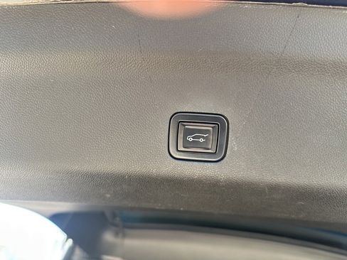 Used 2022 Cadillac Escalade Sport w/ Touring Package image 43