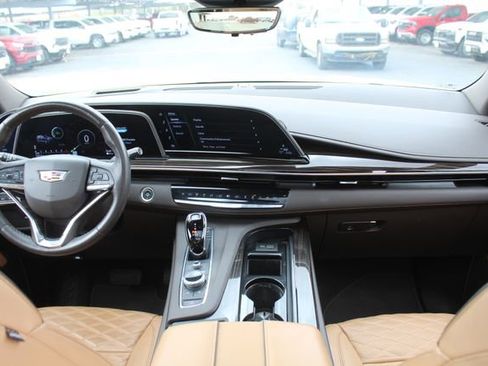 Used 2022 Cadillac Escalade Premium Luxury w/ LPO, Floor Liner Package AWD/4WD image 22