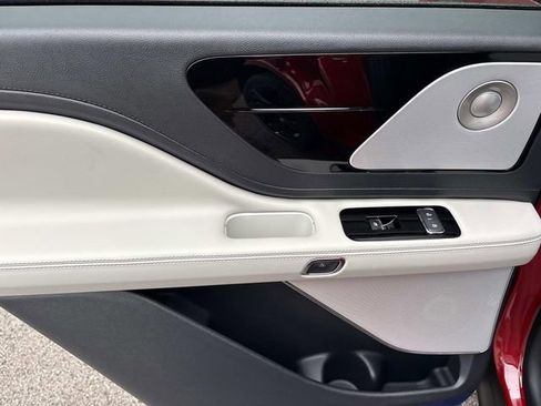 New 2026 Lincoln Aviator Reserve image 19