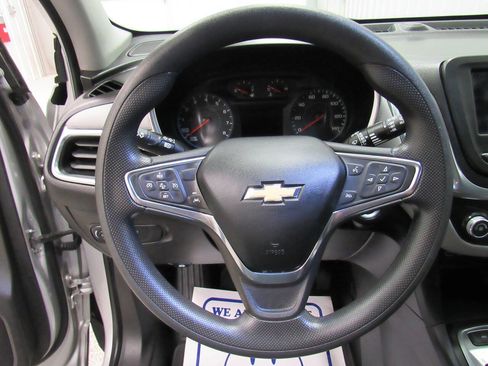 Used 2021 Chevrolet Equinox LS w/ LS Convenience Package image 32