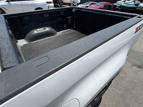 Used 2018 Chevrolet Colorado Z71 AWD/4WD image 36