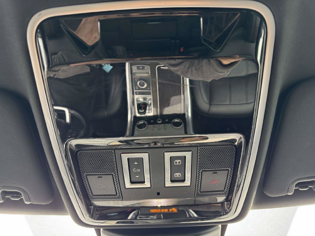 Used 2019 Land Rover Range Rover Sport HSE AWD/4WD image 34