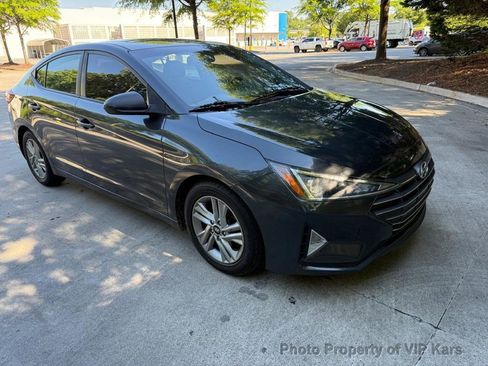 Used 2020 Hyundai Elantra Value Edition FWD image 3