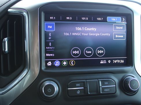 Used 2021 Chevrolet Silverado 1500 LT Trail Boss w/ Bed Protection Package AWD/4WD image 20